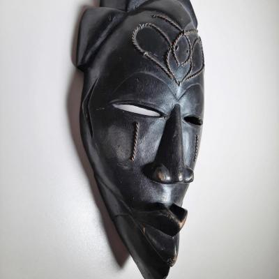 Masque traditionnel africain